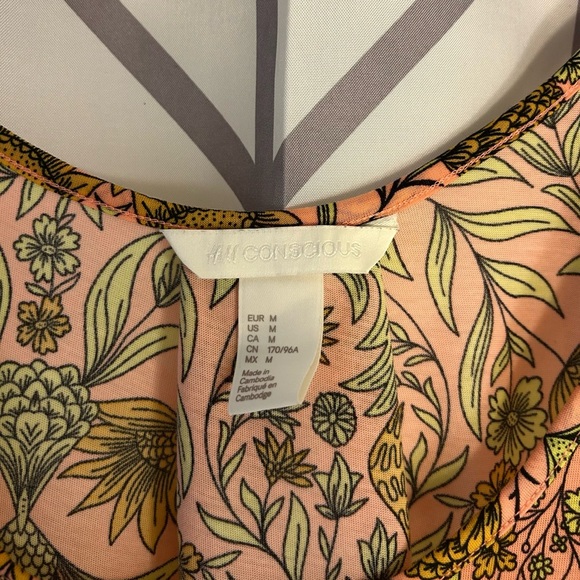 H&M Peach and Green Floral Tank Top - Picture 2 of 2